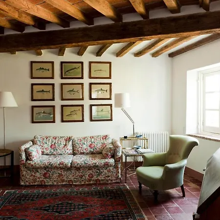 Castello Di 로카 그리말다