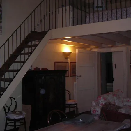 Castello Di 로카 그리말다