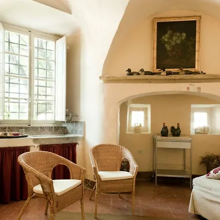 Castello Di * 로카 그리말다