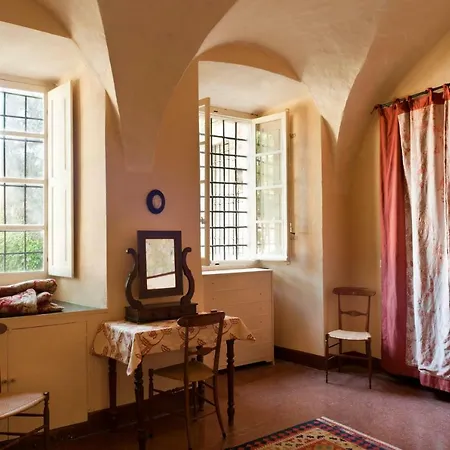 Castello Di 컨트리하우스 로카 그리말다